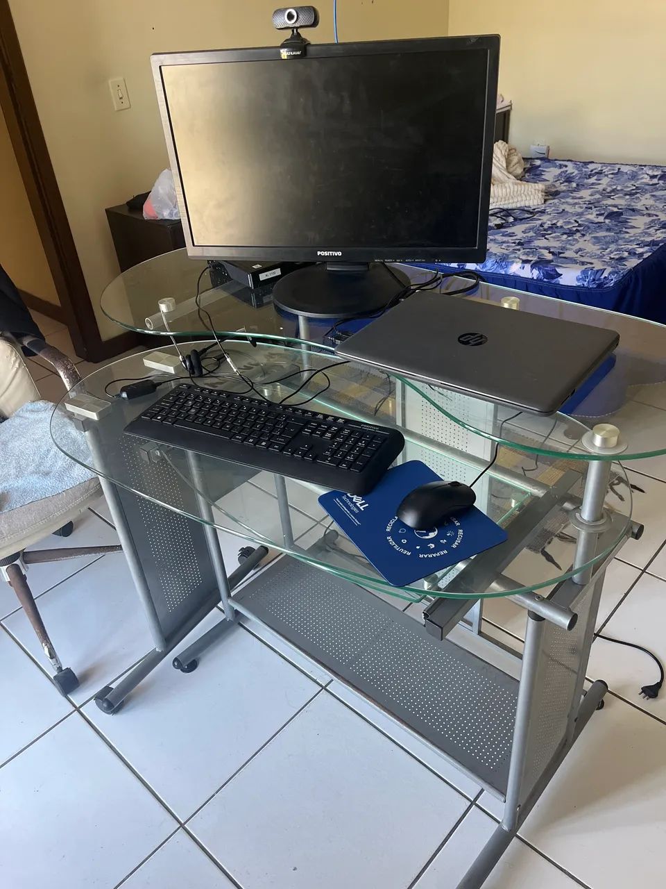 Mesa de computador de vidro 