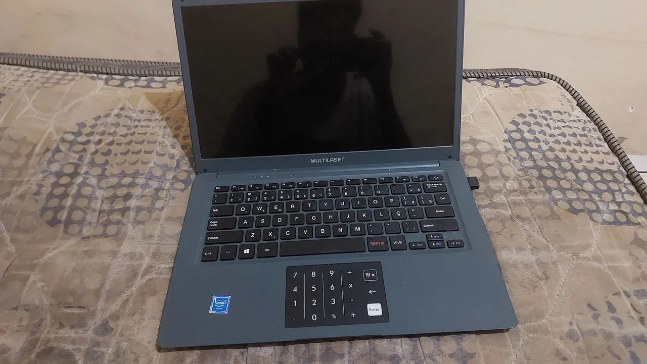 Vendo notebook multilaser