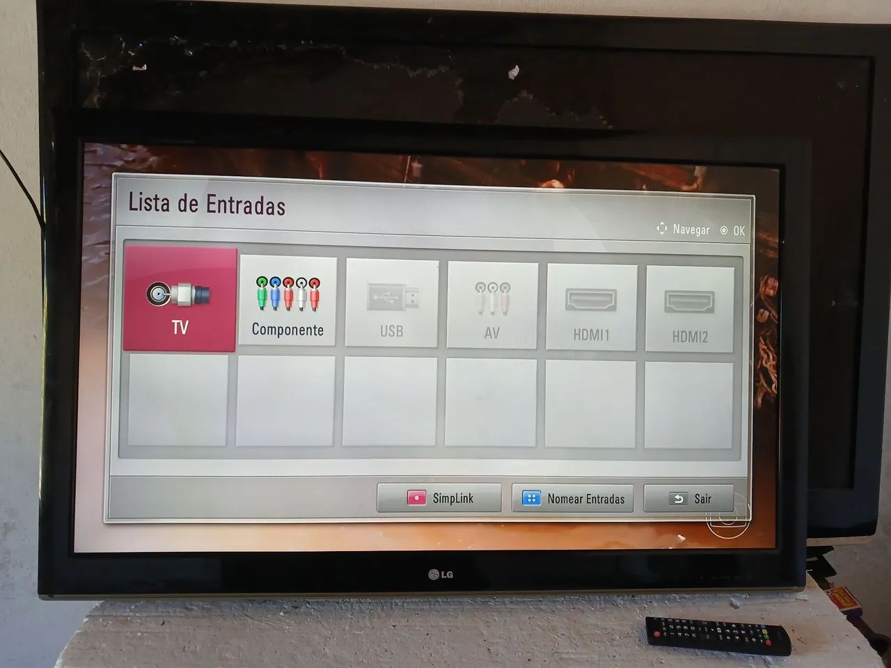 Tv lg 42 full HD com garantia. 