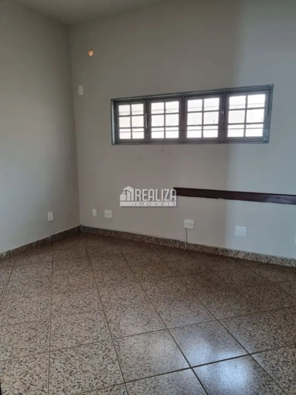 Ponto Comercial para Alugar no Centro de Uberaba - Espaço Ideal para seu Negócio! - Foto 5