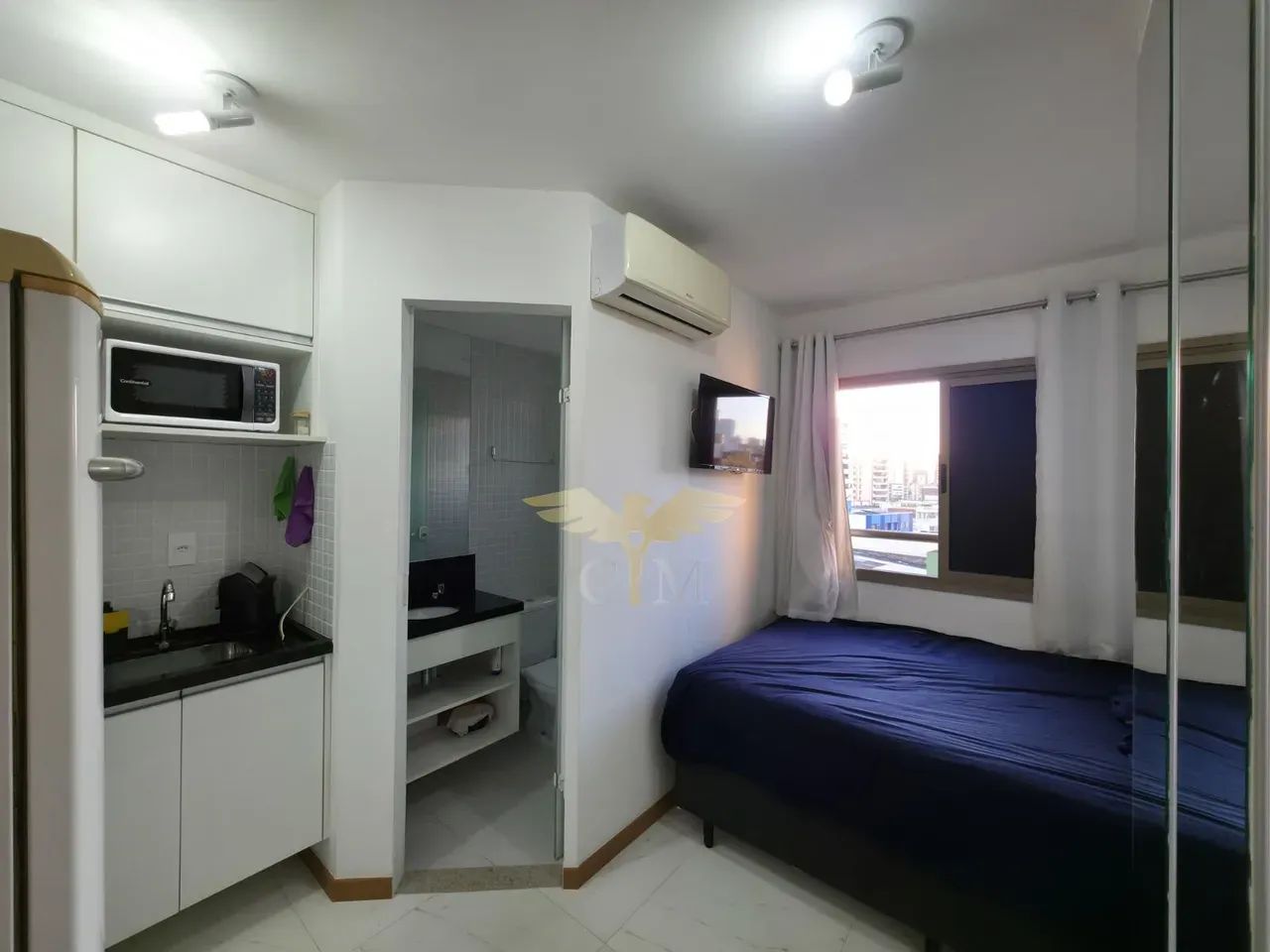 Studio, Muito Bem Distribuído Em 16M² E 1 Vagas Rotativas No Costa Azul. FI9BEH