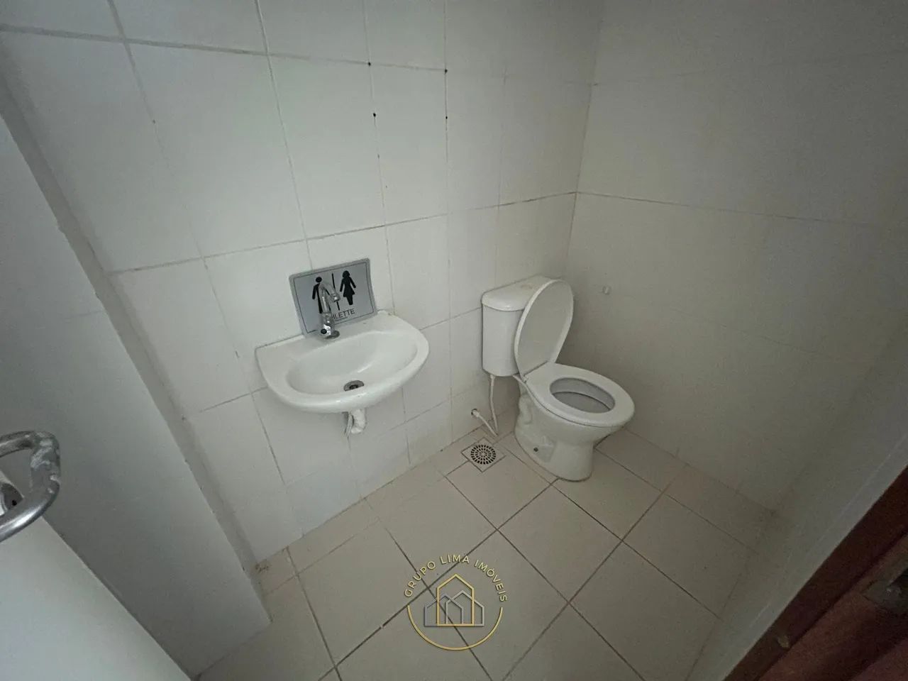 Excelente Sala Comercial para Locação nos Cavaleiros, Macaé/RJ - Foto 4