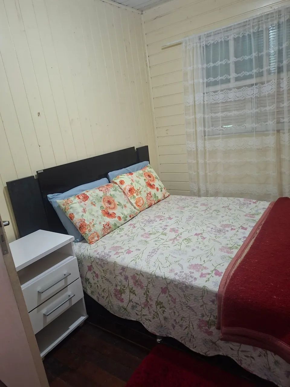 CASA SIMPLES DE MADEIRA MOBILIADA - Foto 2