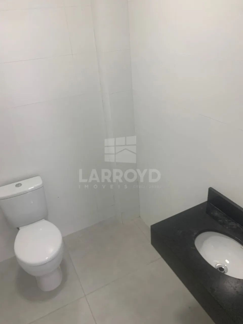 Sala Comercial Ampla para Alugar em Eixo de Fácil Acesso - Foto 3