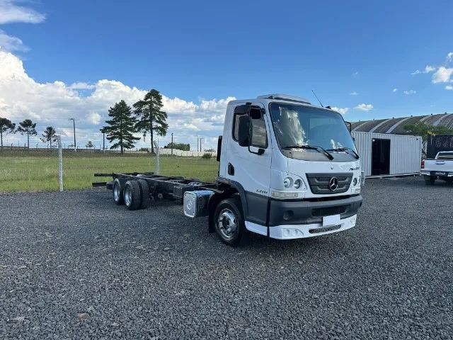 MB Accelo 1316 ano 2019 6x2 chassi - filé  n 915 1016  * 10160 13180 1620 24250  - Foto 3