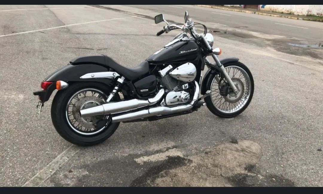 Motocicleta Honda Shadow 