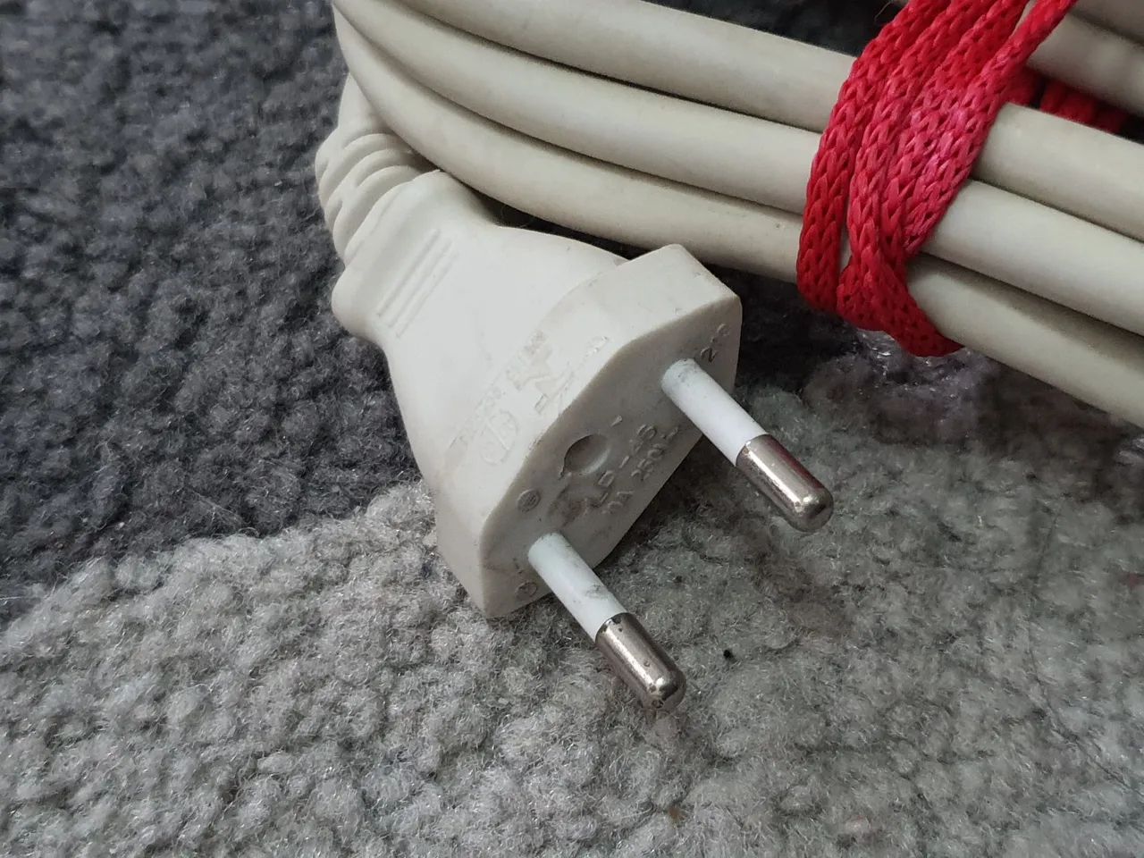 Cabo energia iMac A1311 usado, plug só c/2 pinos - Foto 2
