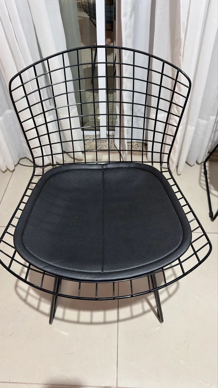 4 CADEIRAS COM ALMOFADAS BERTOIA da marca Tok & Stok - Foto 4