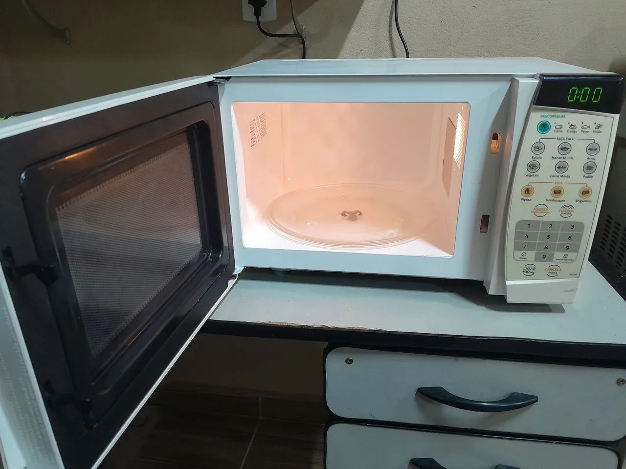 Microondas Electrolux 127v - 18L - Foto 4