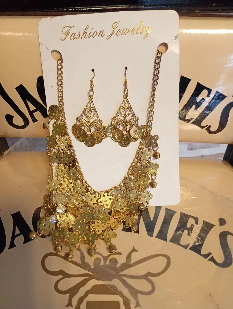 Conjunto dourado  de colar e brinco indiano ( NOVO)