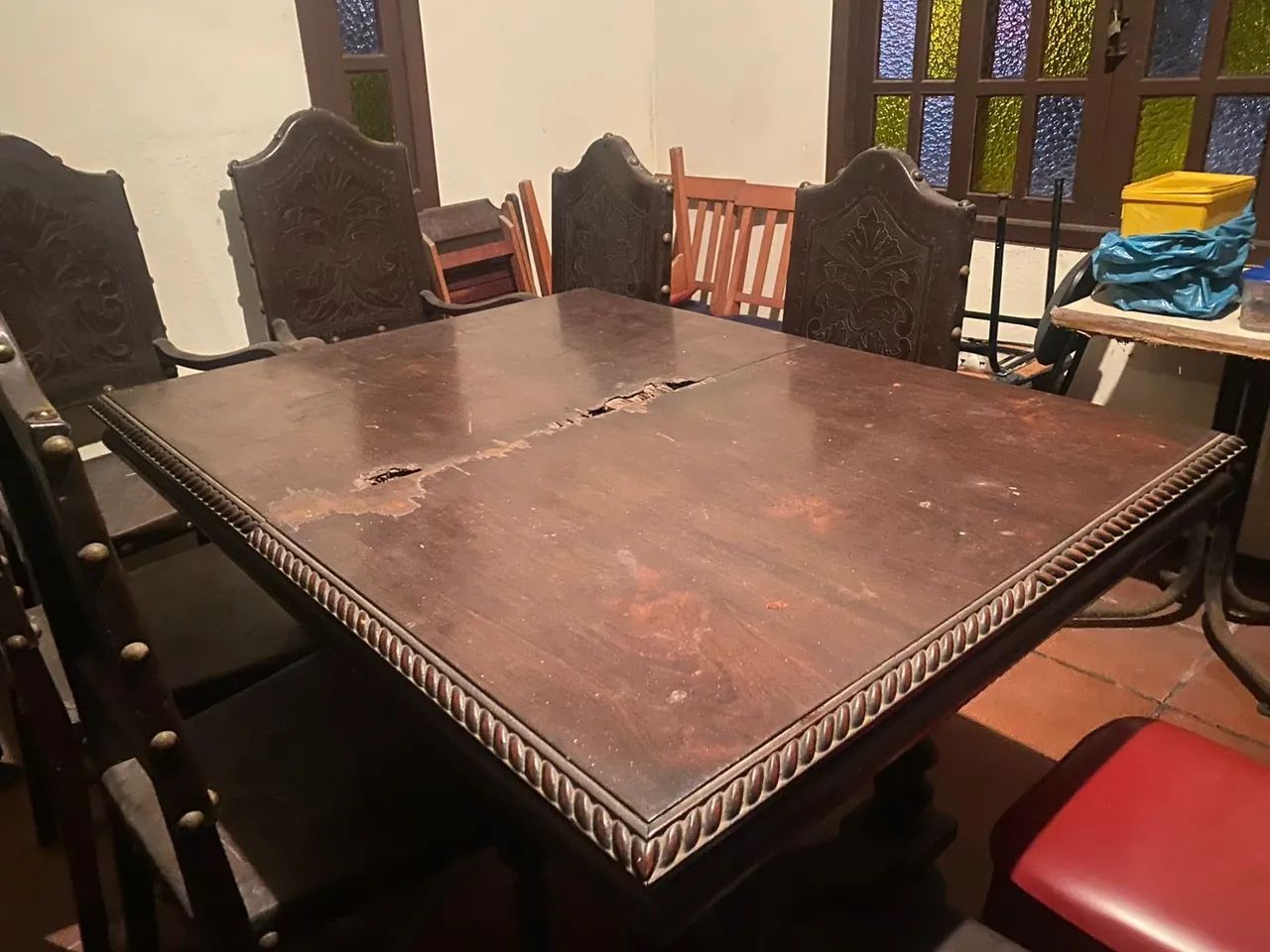Conjunto Mobília Antiga (Buffet, Cristaleira, Mesa e Cadeiras) - Foto 5