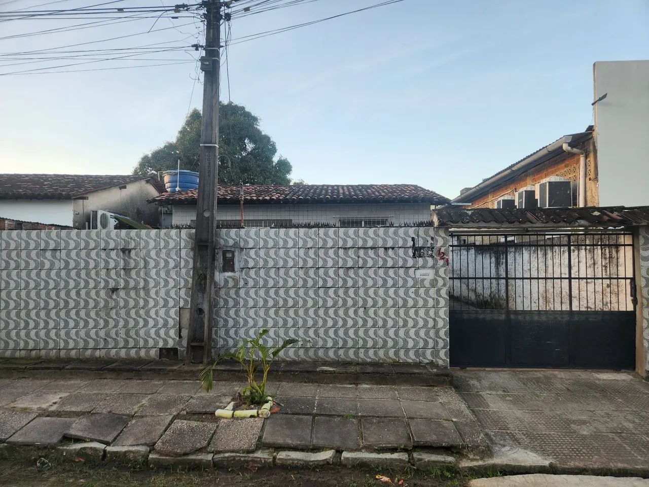 Casa Ampla para Aluguel com Garagem para 2 Carros