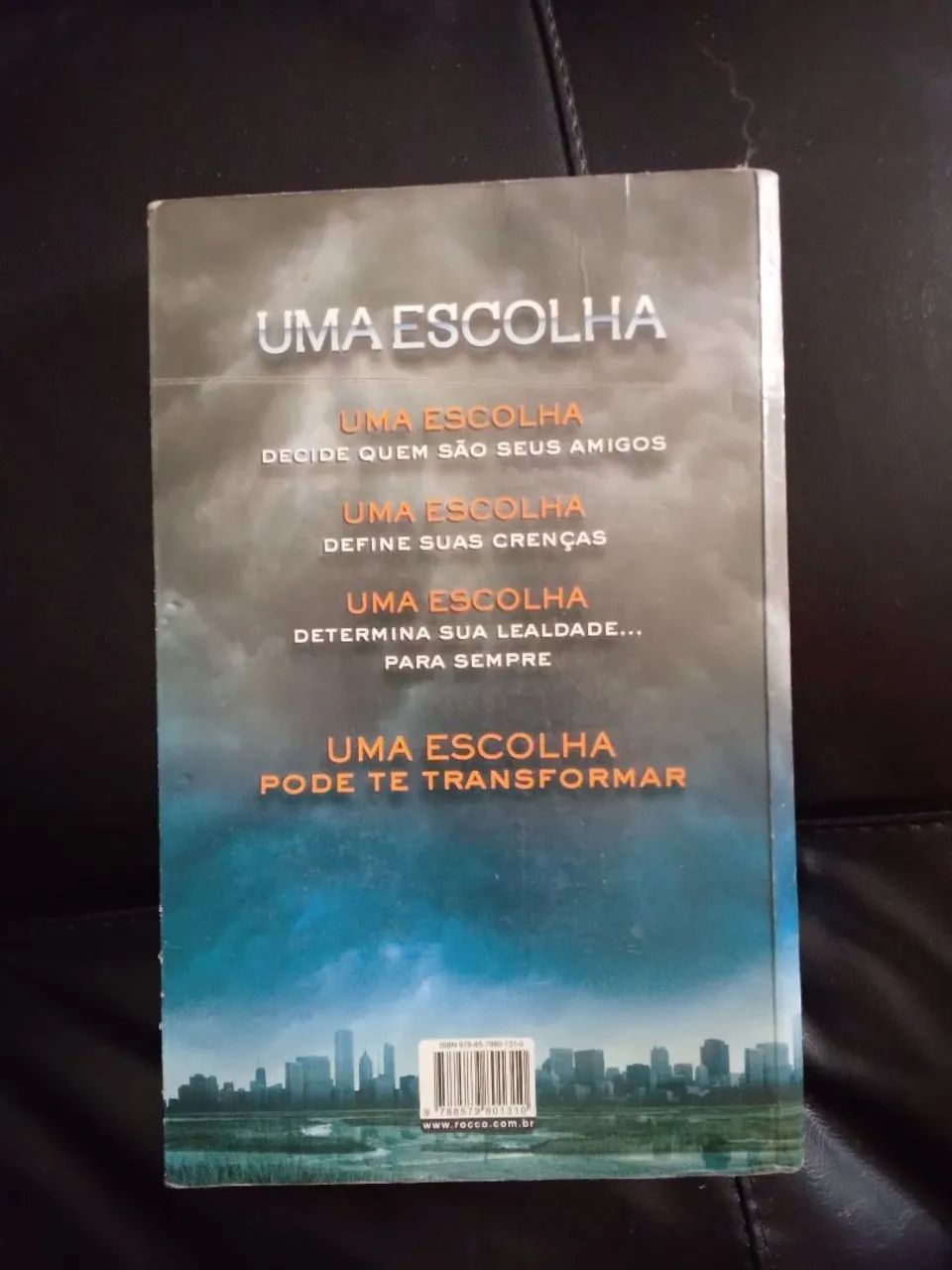 Combo de livros distópicos - Maze Runner e Divergente - Foto 3