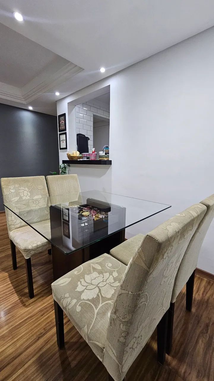 Mesa com 4 Cadeiras - Madeira Maciça - Foto 4
