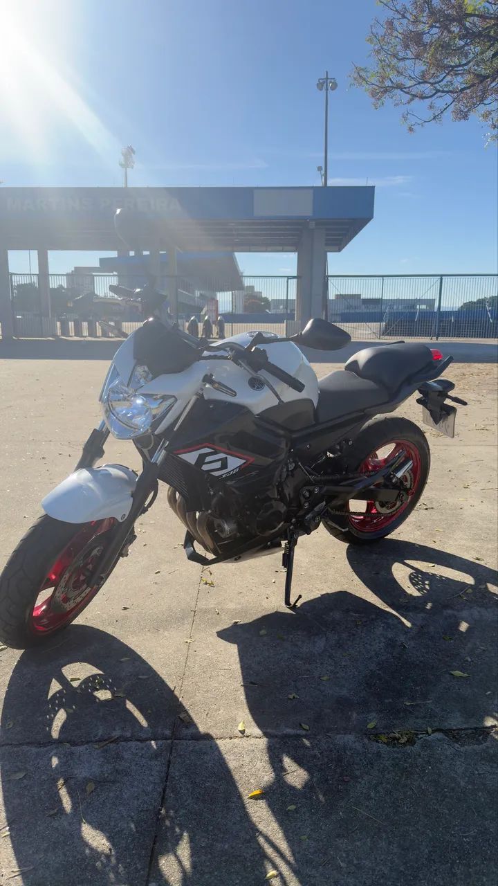 XJ6 2015 - Foto 2