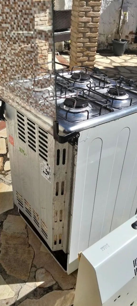 Oportunidade! Vendo fogão Eletrolux Super Chefe super conservado e exaustor de ar - Foto 5