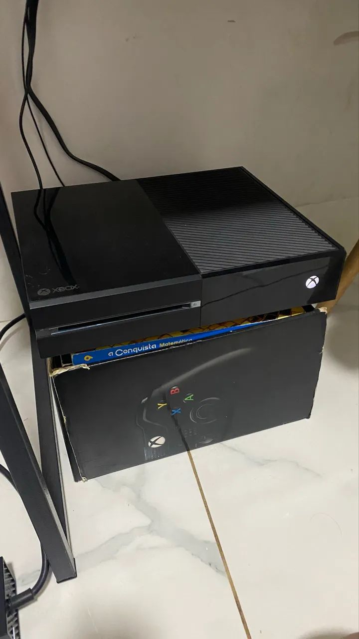 Xbox one com 5 jogos