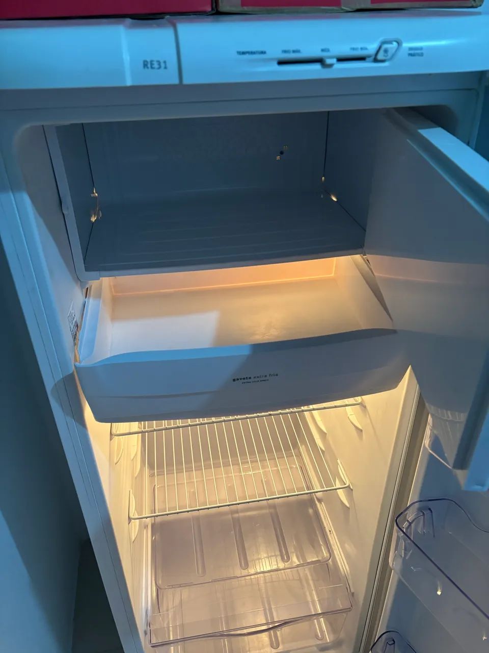 Geladeira Electrolux Degelo Prático RE31 220V - Foto 4