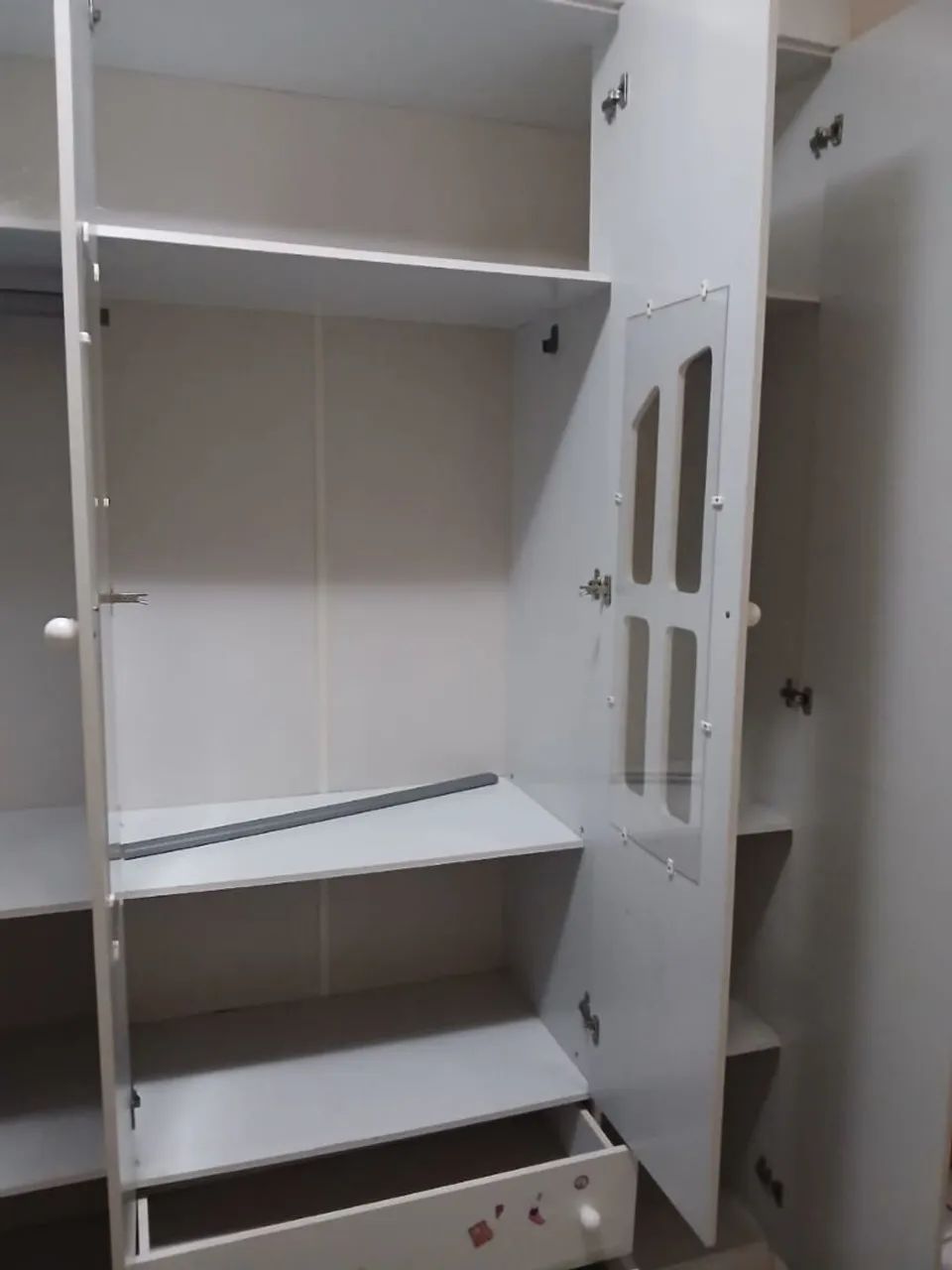 Guarda roupa solteiro(em perfeito estado) - Foto 2