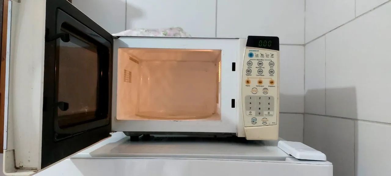 Microondas (precisa de conserto)