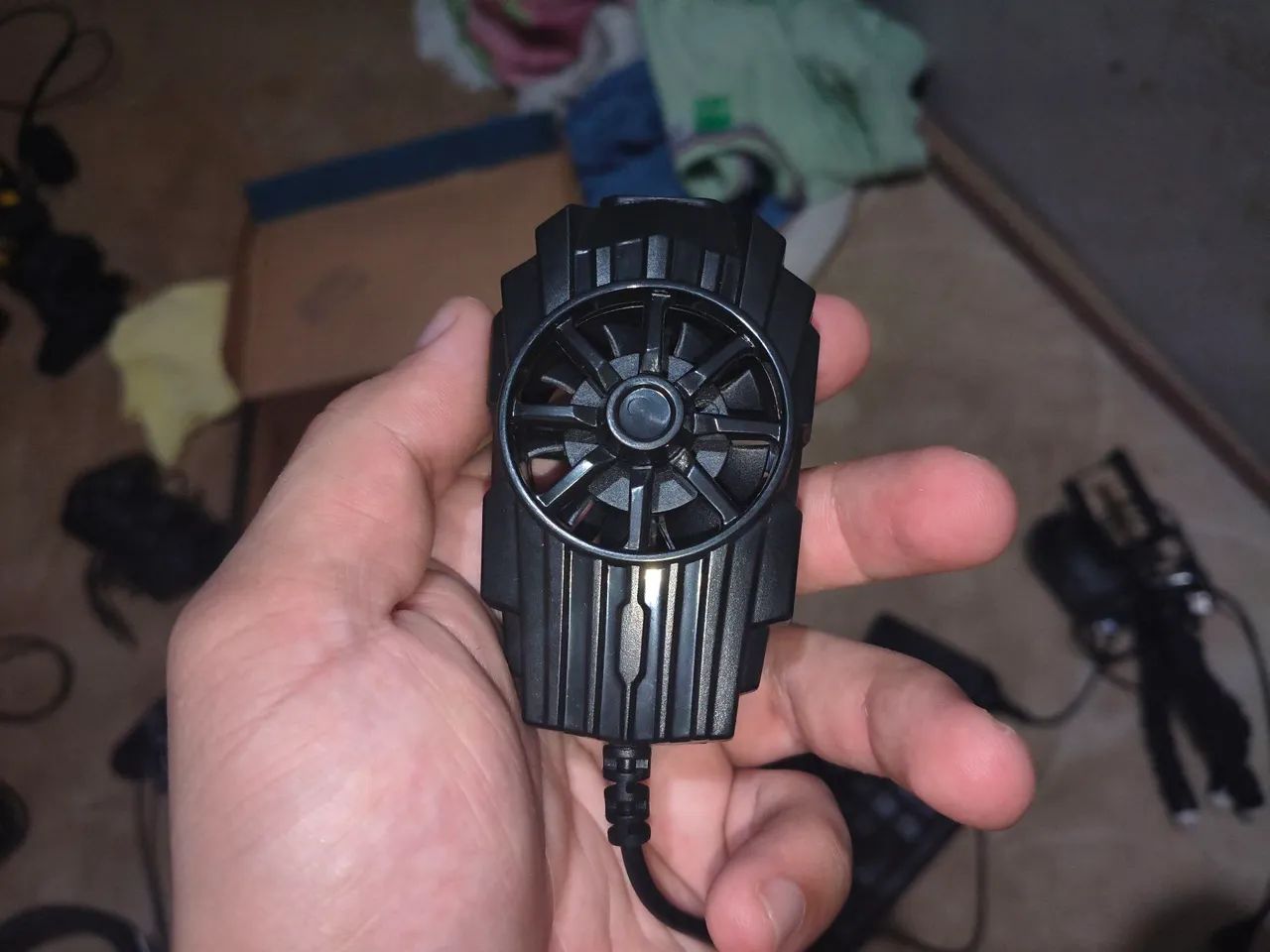Vendo teclado,apoio de celular,mouse e extensor de 3 cabos  - Foto 2