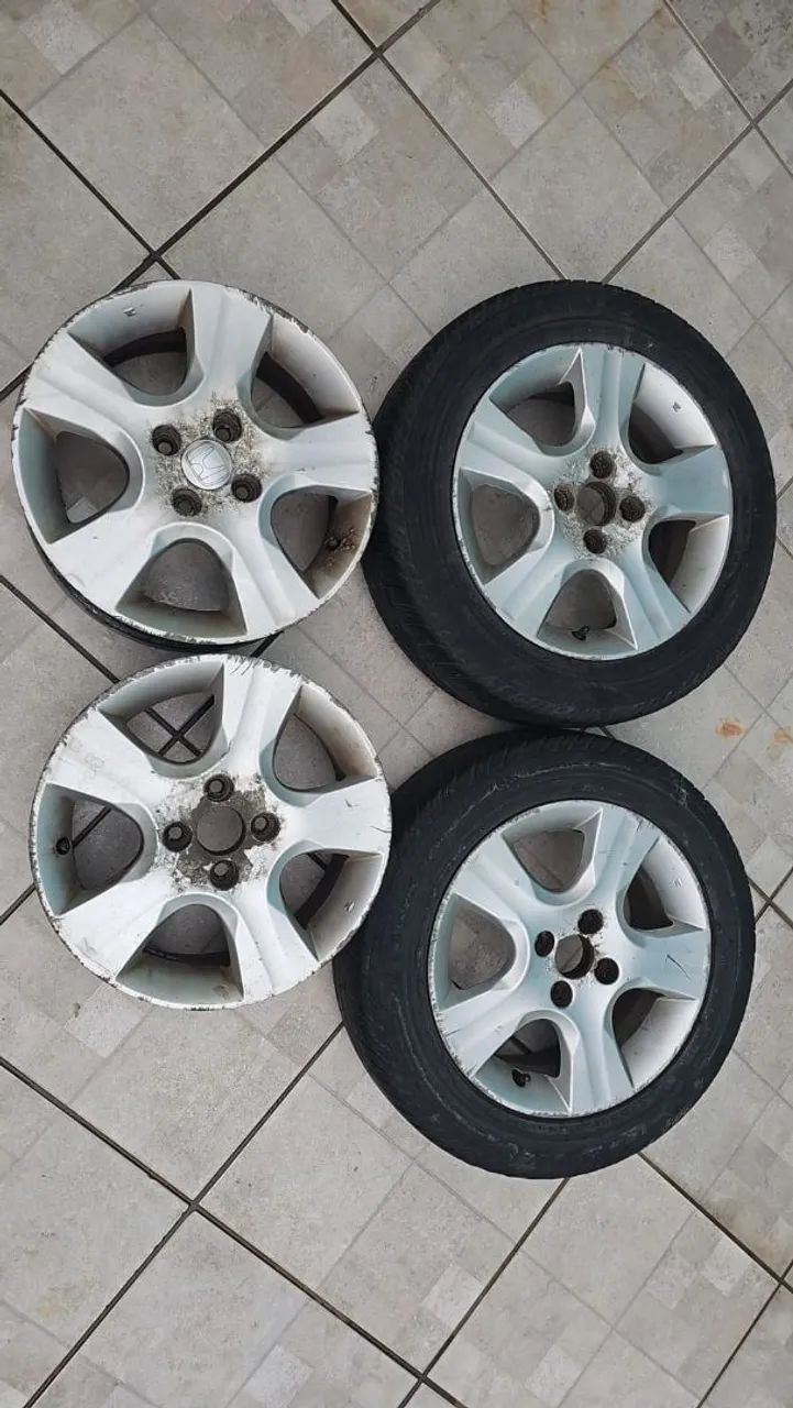 RODAS HONDA FIT 2010/11 ORIGINAL c/ 2 PNEUS