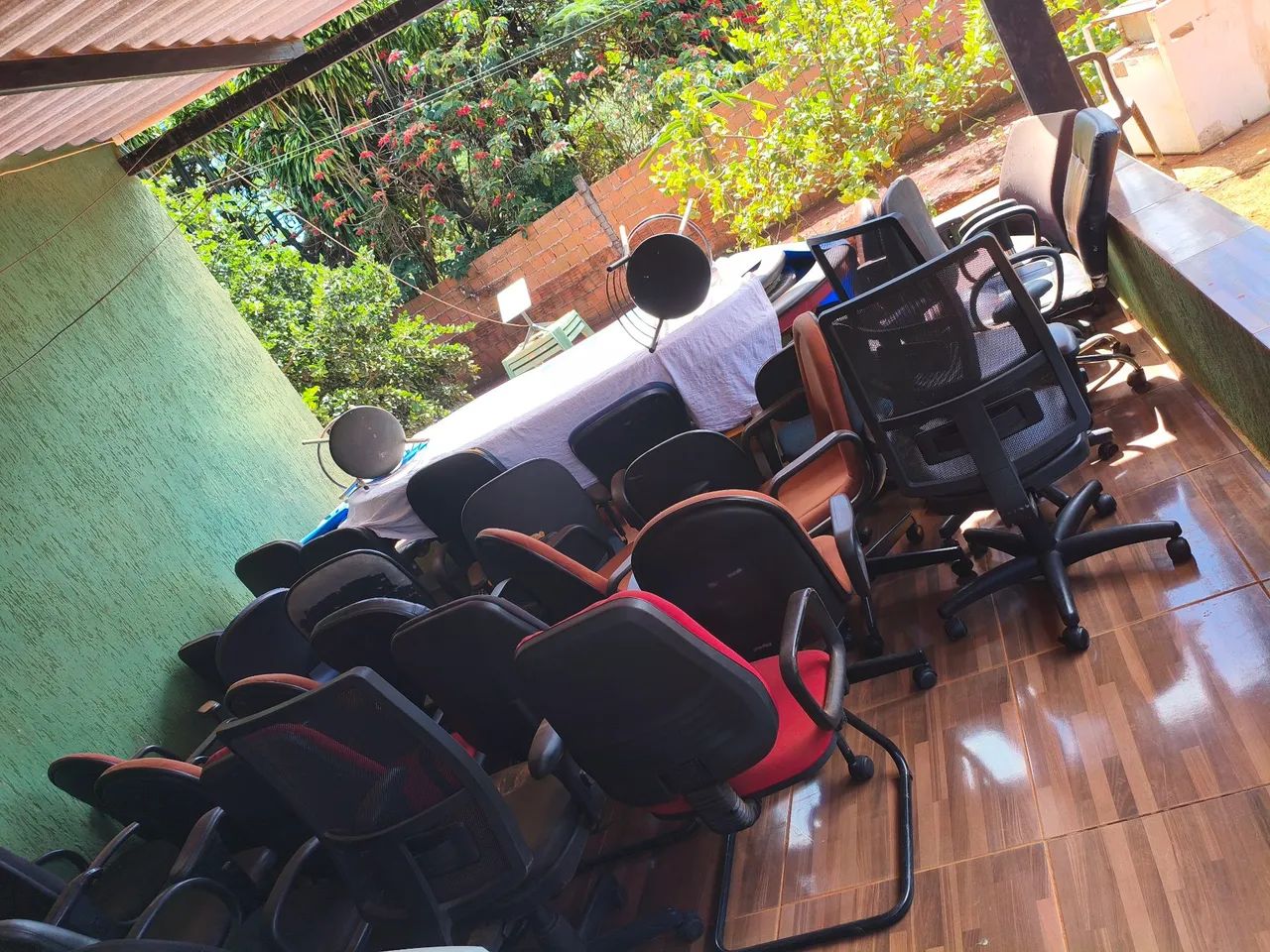 Vendo cadeiras de escritório  - Foto 3
