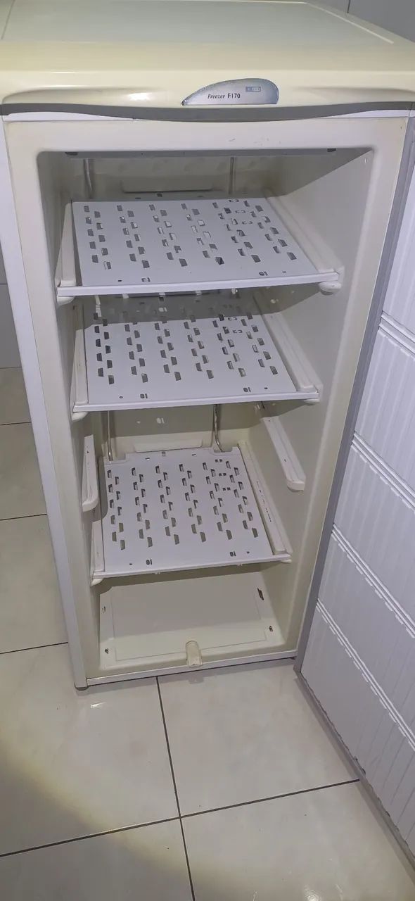 Freezer Eletrolux f170 funcionando perfeito - Foto 3