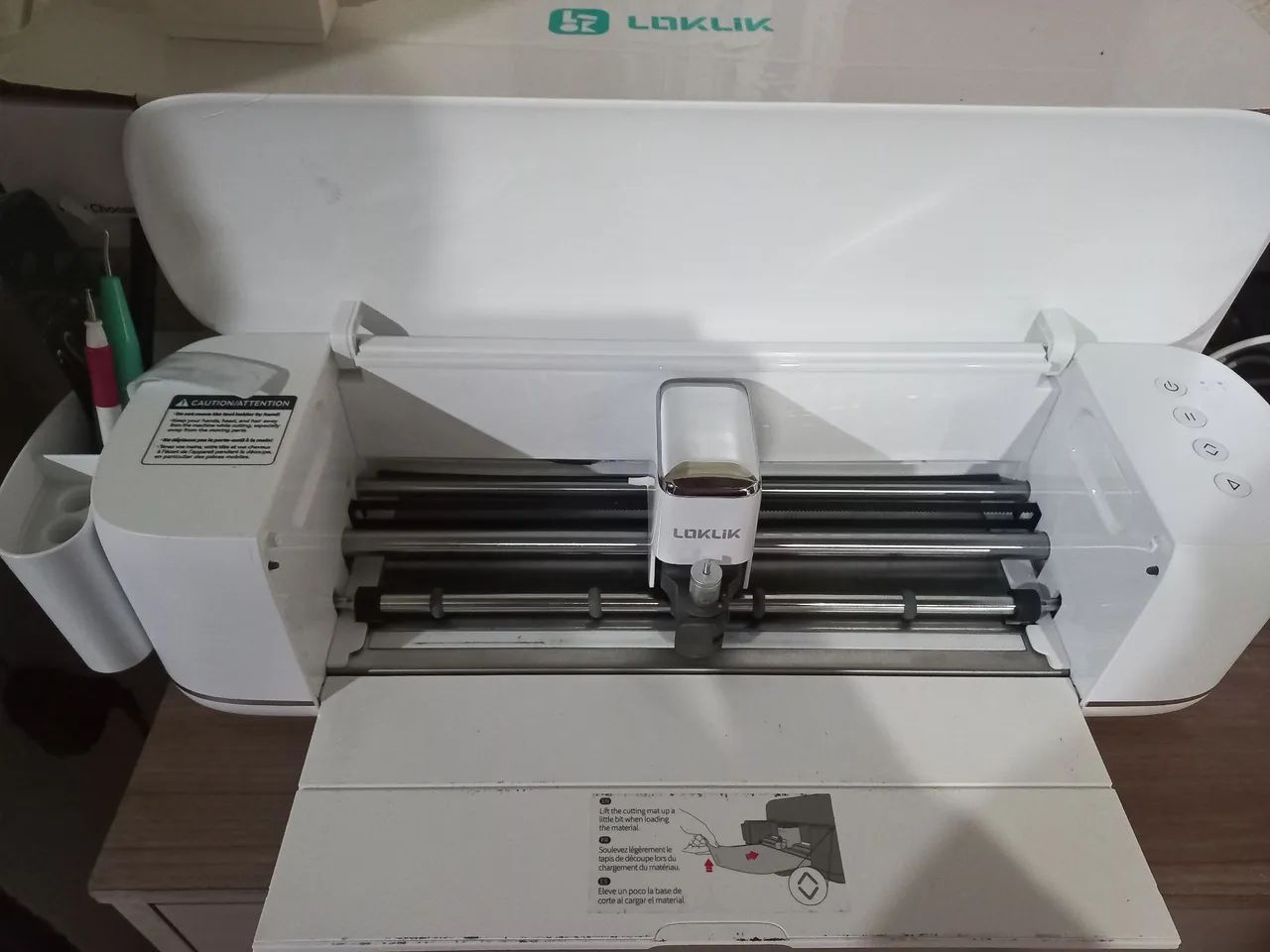 Máquina de recorte loklik semi-nova