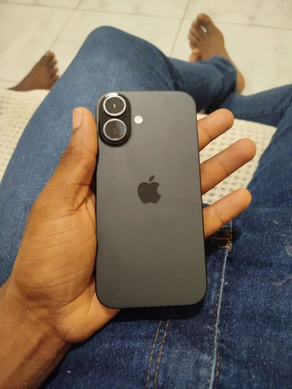 iPhone 16