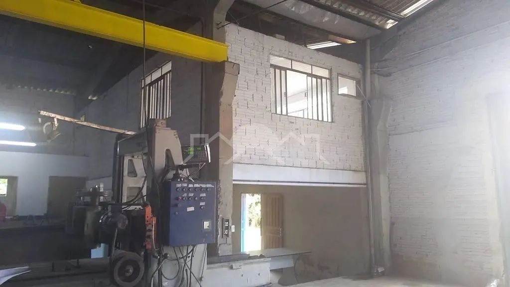 Galpão Industrial com Amplo Terreno - Foto 5
