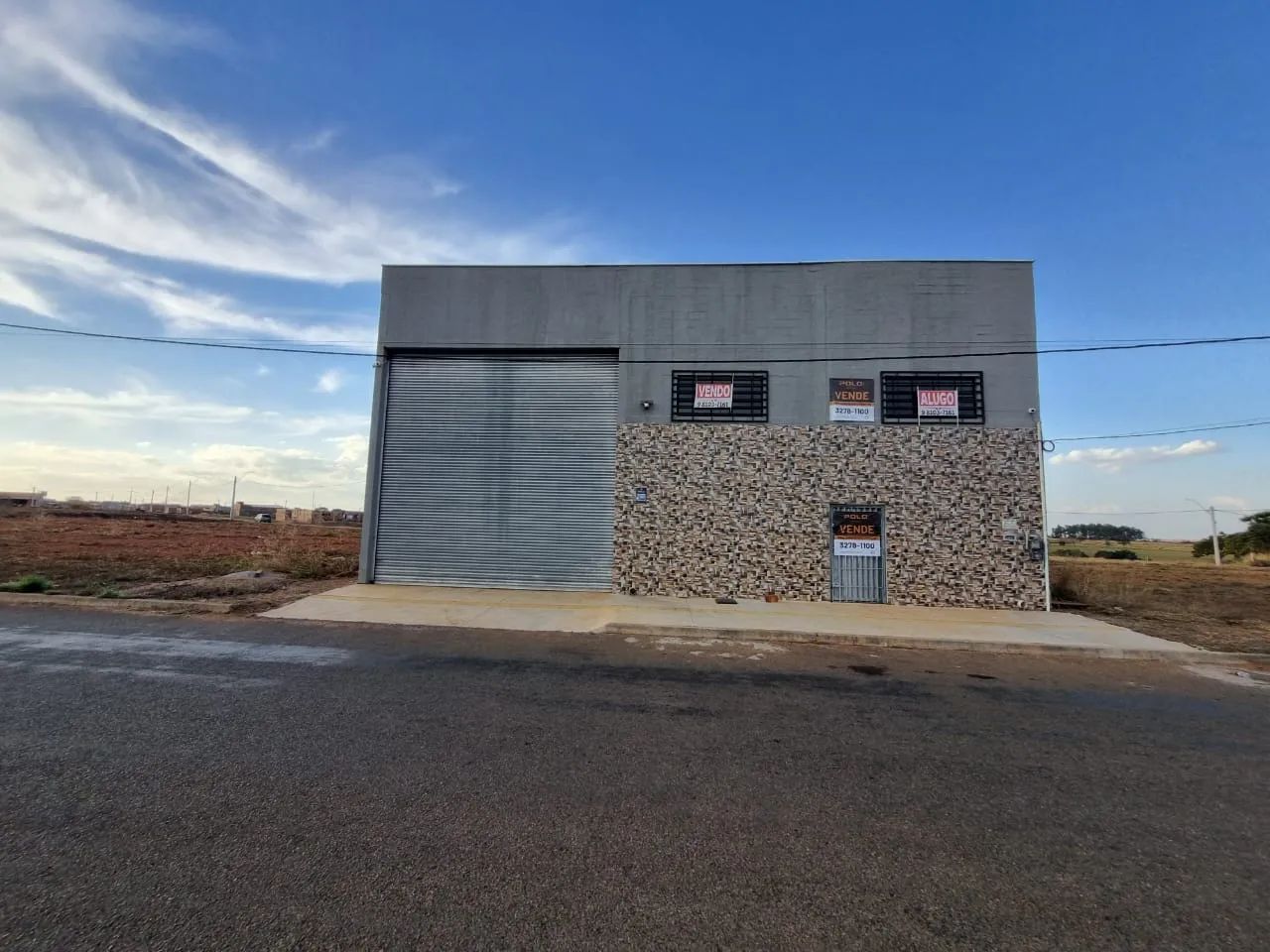 Galpão Comercial com 337,87 m² | Abadia de Goiás