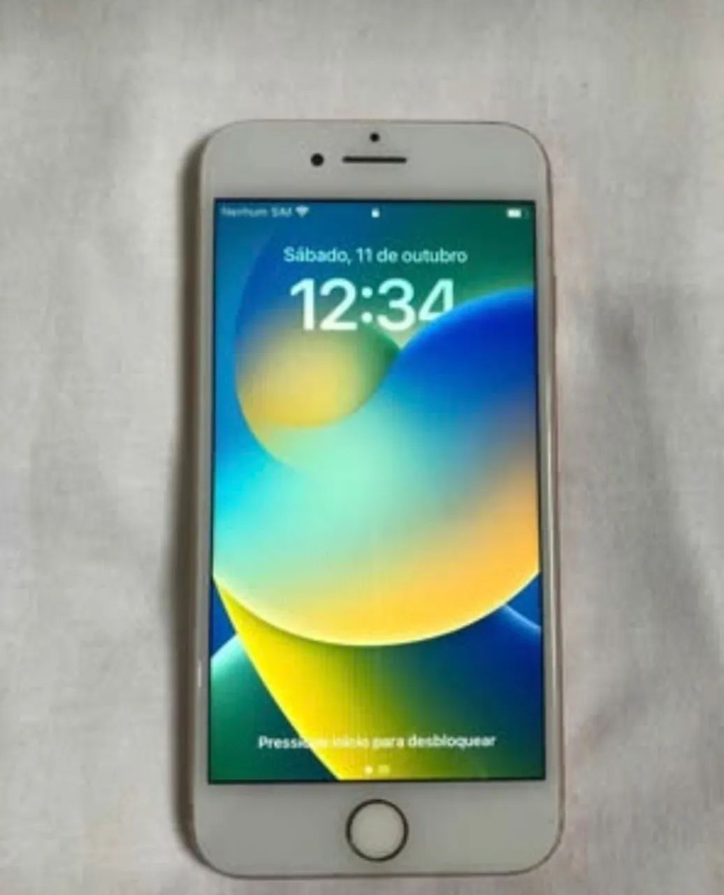 Vendo Iphone 8 com 64gb de armazenamento