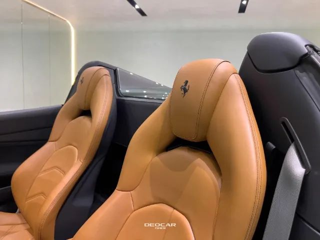 Ferrari 488 Spider 3.9 V8 670cv, foto 9 de 20