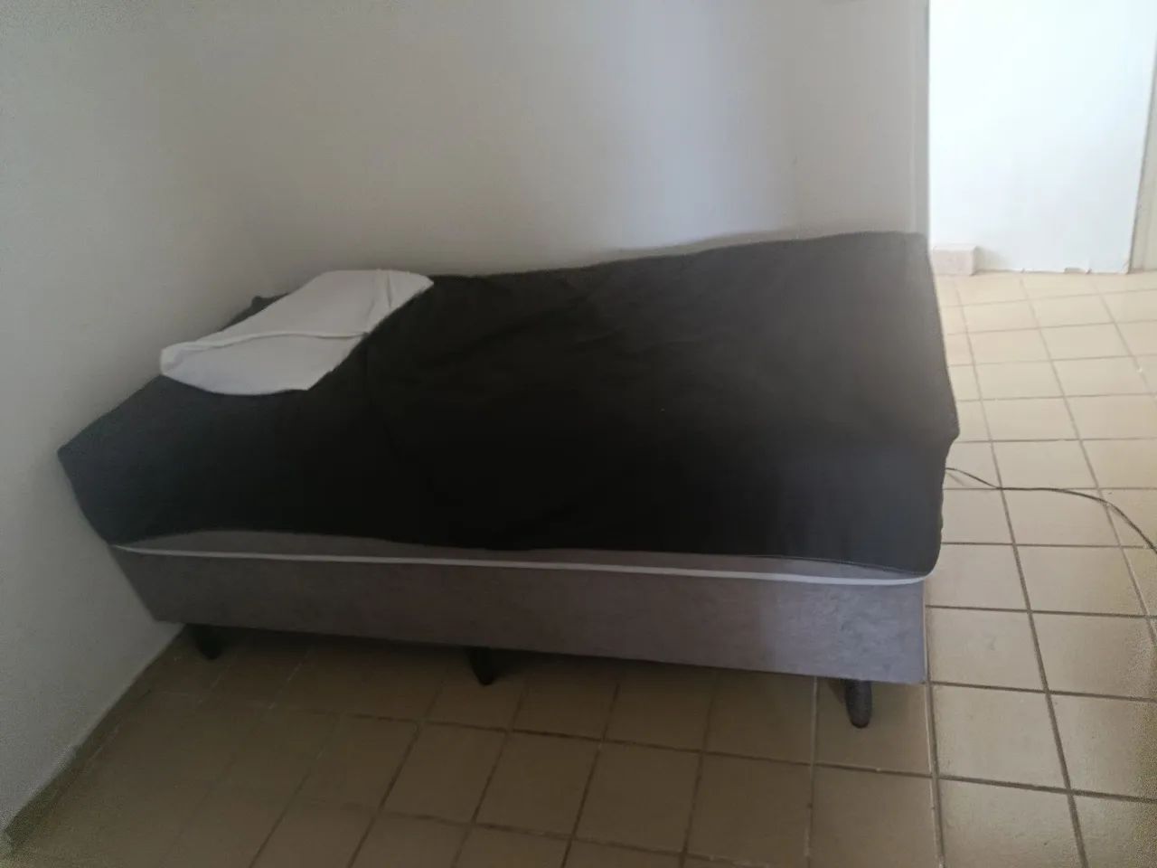 Cama box de solteiro 