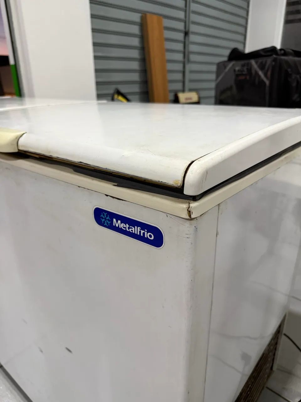 Freezer 546 litros / motor com defeito