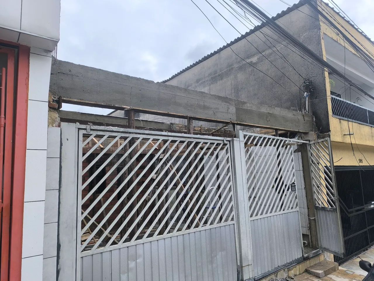 Pedreiro empreiteiro profissional 
