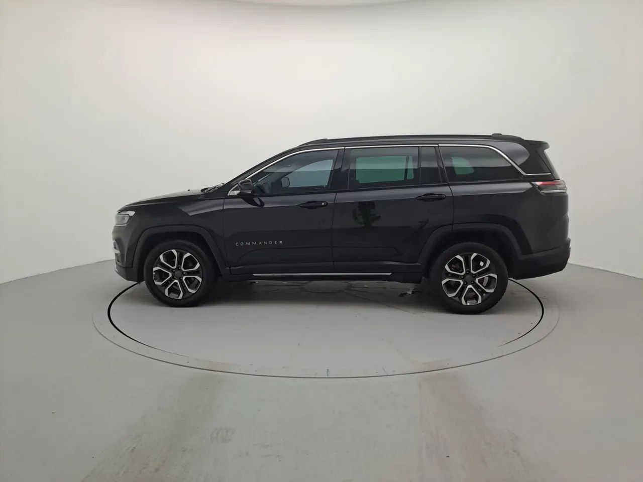 Jeep Commander Limited T270 1.3 TB Flex Aut., foto 2 de 18