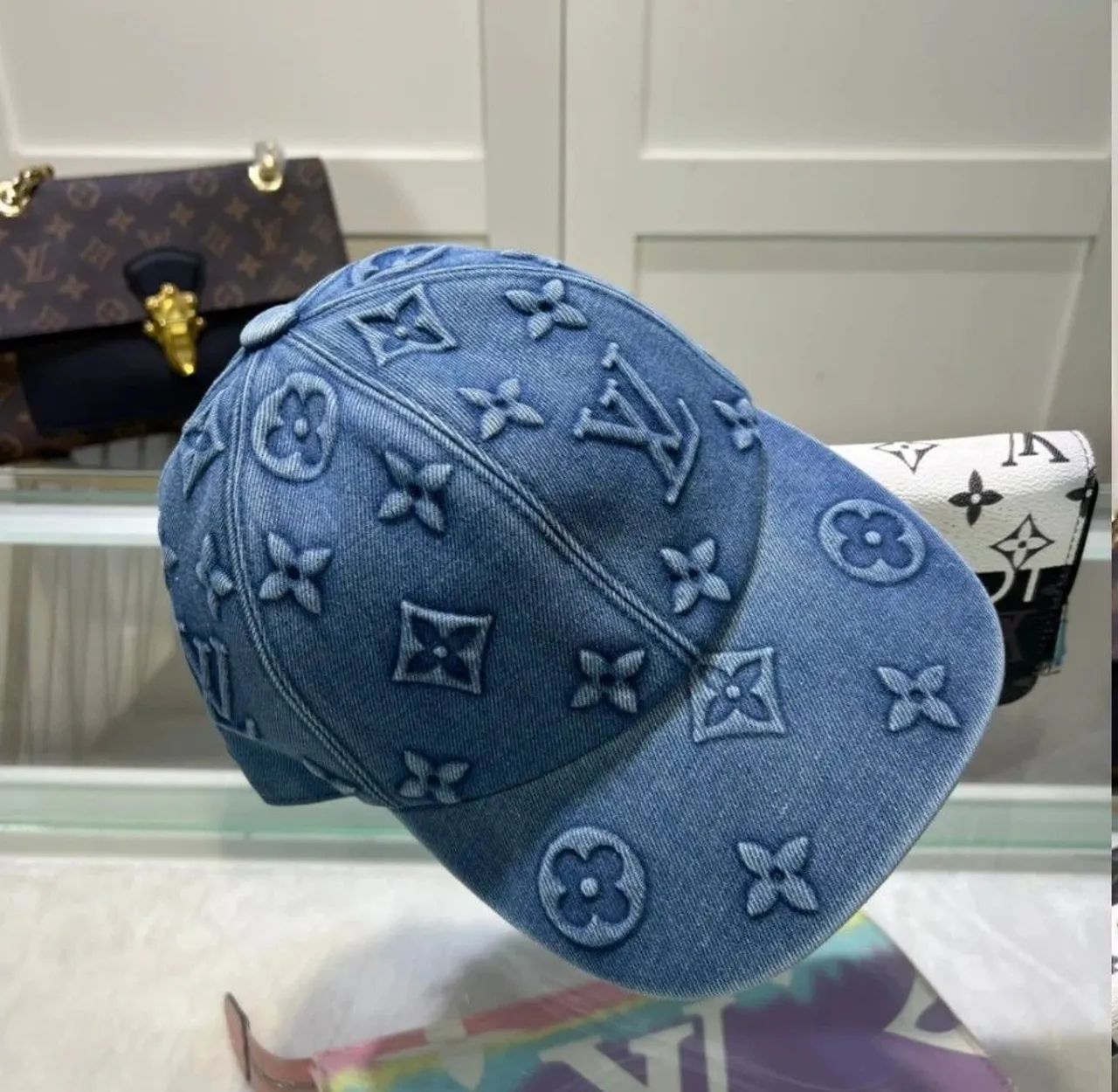 Boné Louis Vuitton Importado. - Foto 3