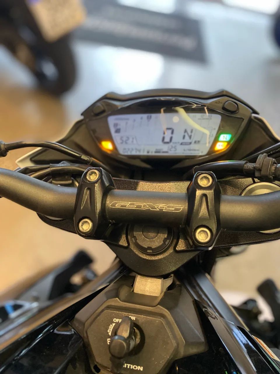 GSX-S 750 suzuki - Foto 3