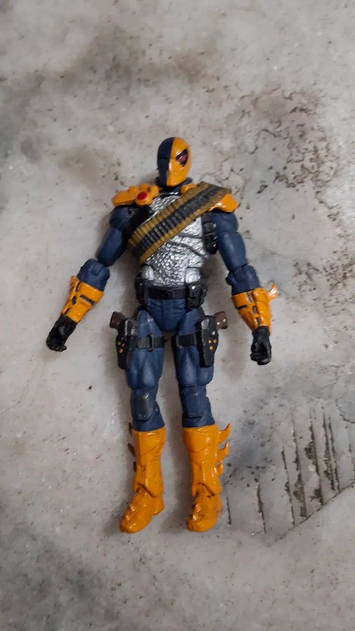 EXTERMINADOR- SLADE DC JOVENS TITÃS 