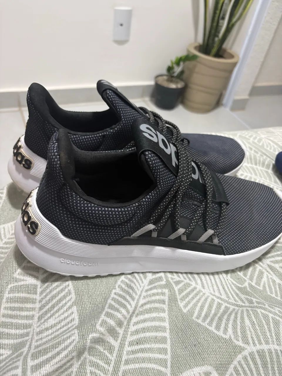 Tênis Adidas Lite racer  preto original usado - Foto 3