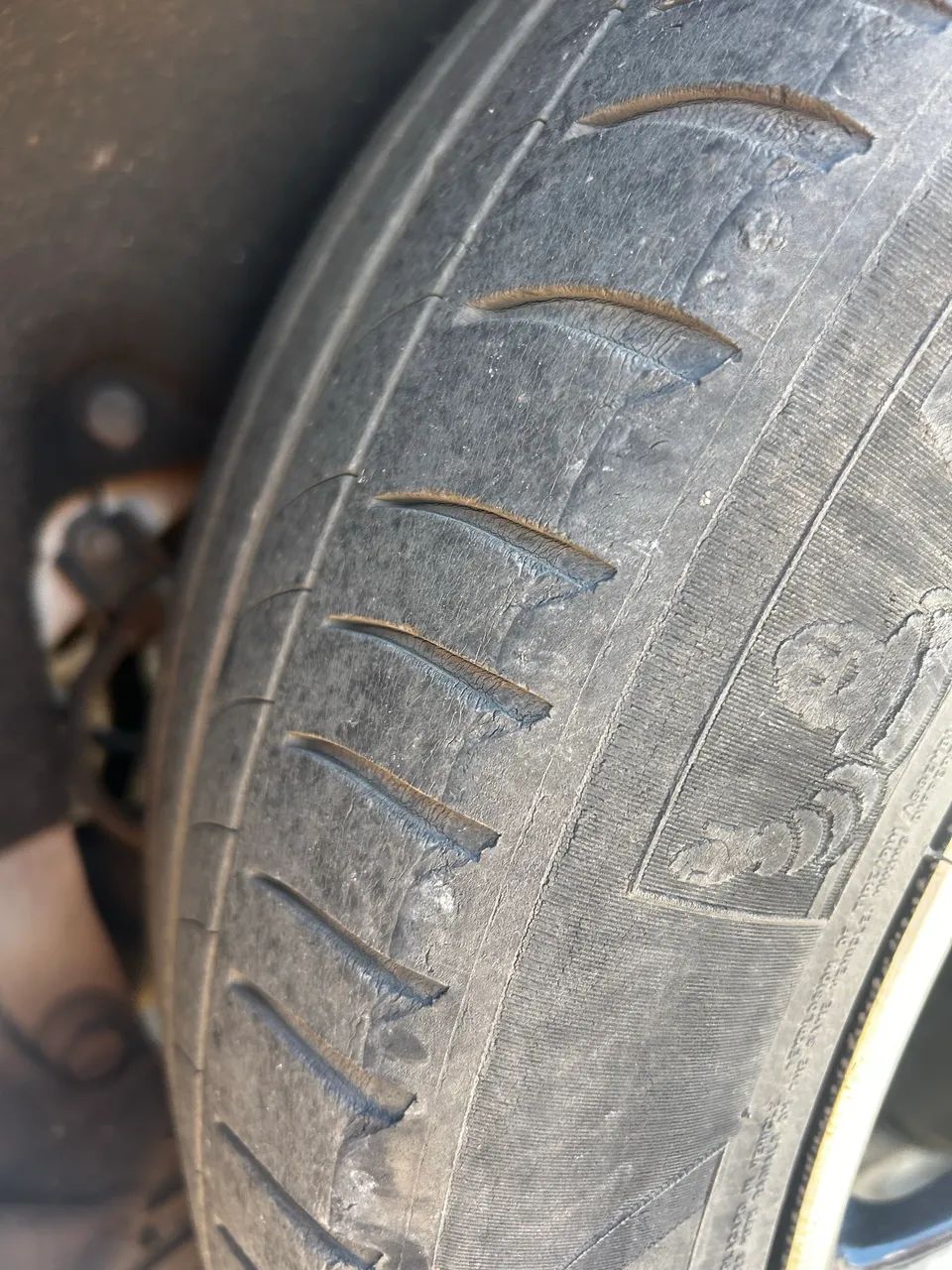 Pneu Michelim 215/55 roda 17 - Foto 4