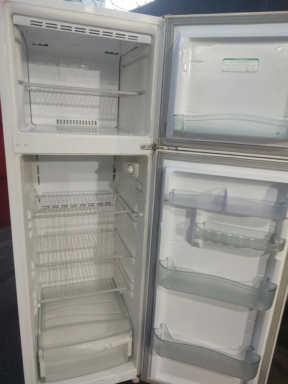 GELADEIRA CONSUL BIPLEX SEMI NOVA  - Foto 2