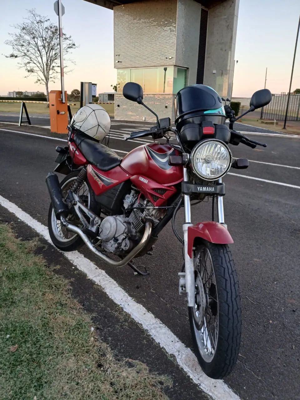 Vende-se YBR 125