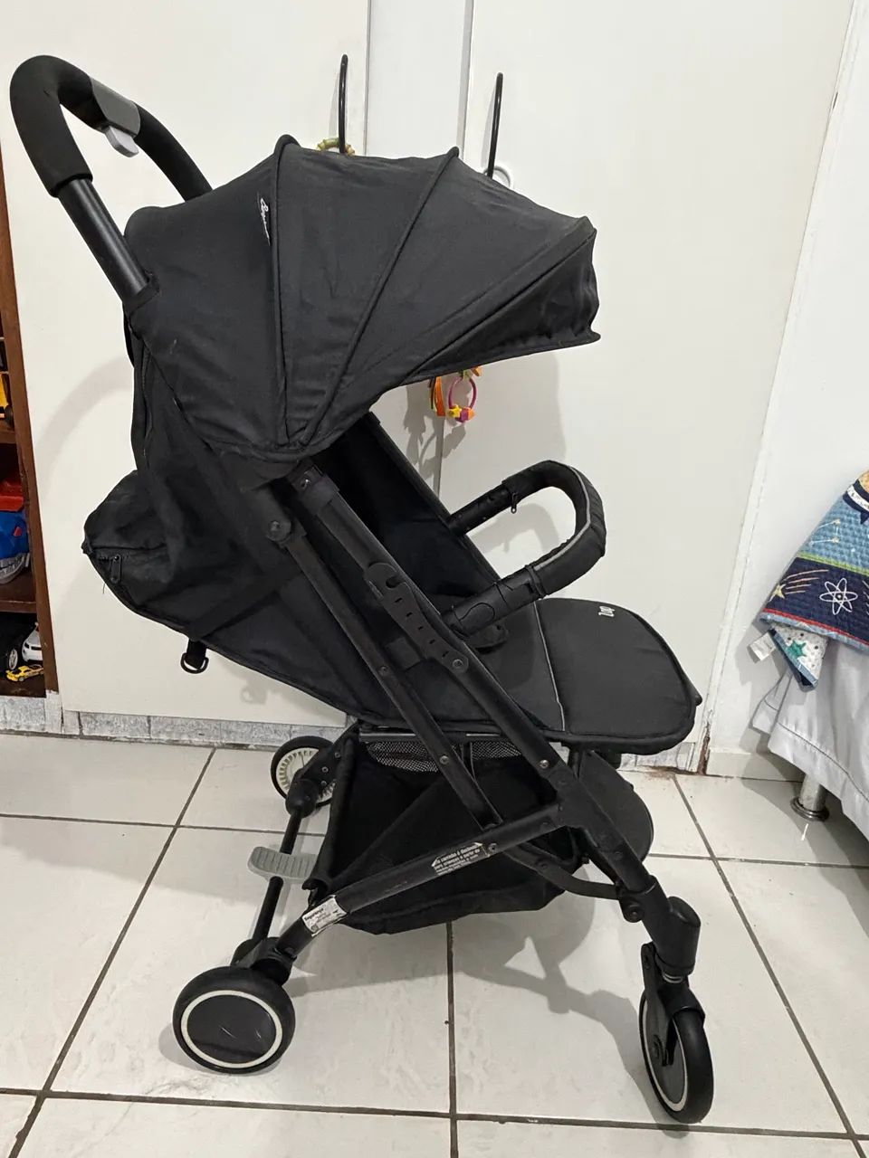 Carrinho Burigotto Zap - Leve, Compacto e Fecha com Uma Mão! - Foto 4