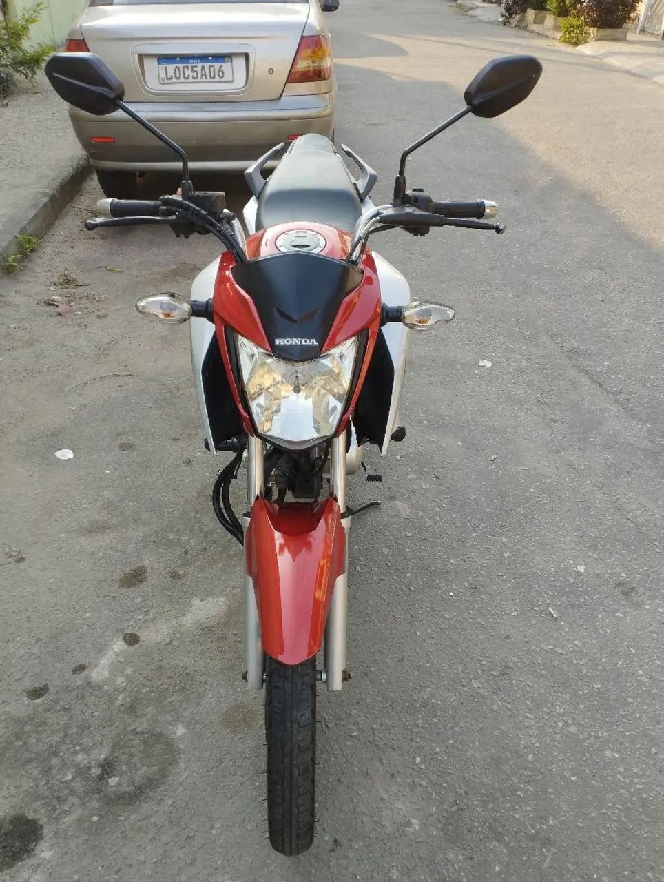 Titan 150 