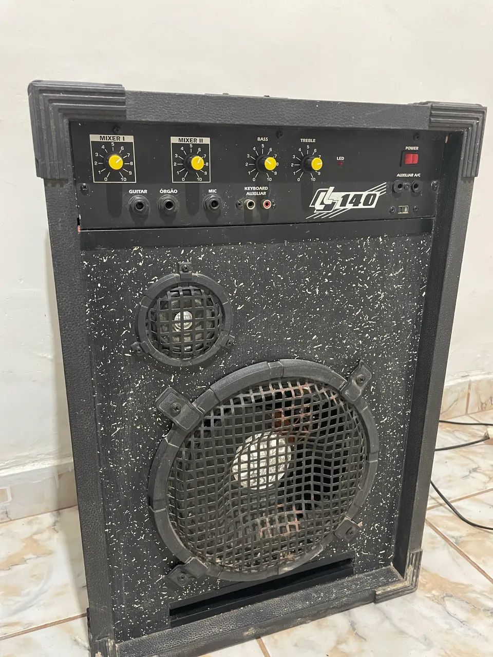 Caixa Amplificadora LL 140