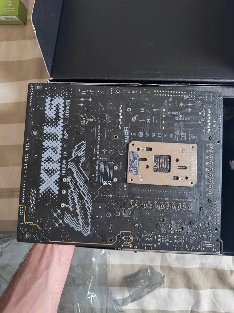 ASUS ROG STRIX B850-E GAMING WIFI PLACA MÃE  - Foto 5