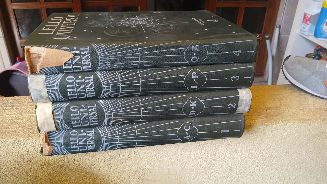 Coleção de livros antigos Lello Universal